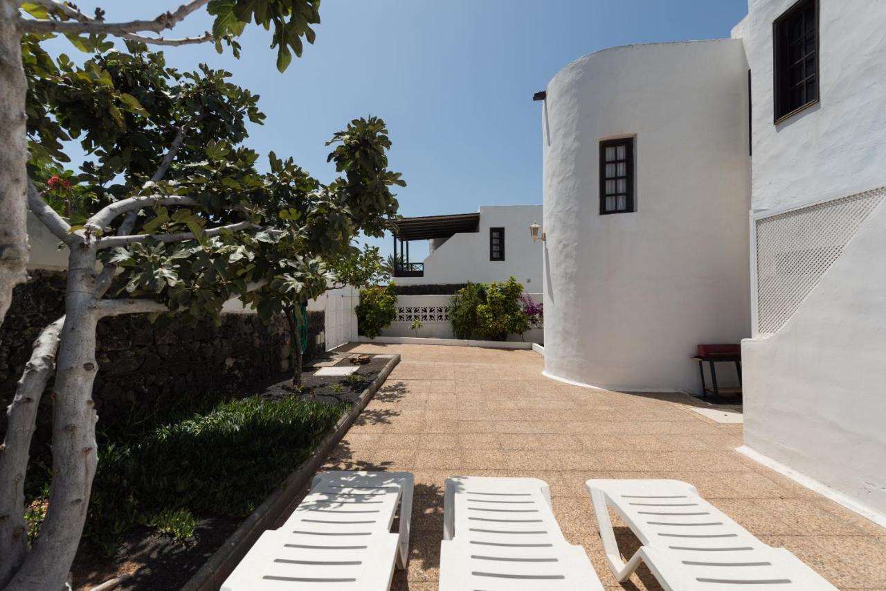 2Br Beach House - Solarium & Shower Terrace - 13 Puerto del Carmen  Extérieur photo