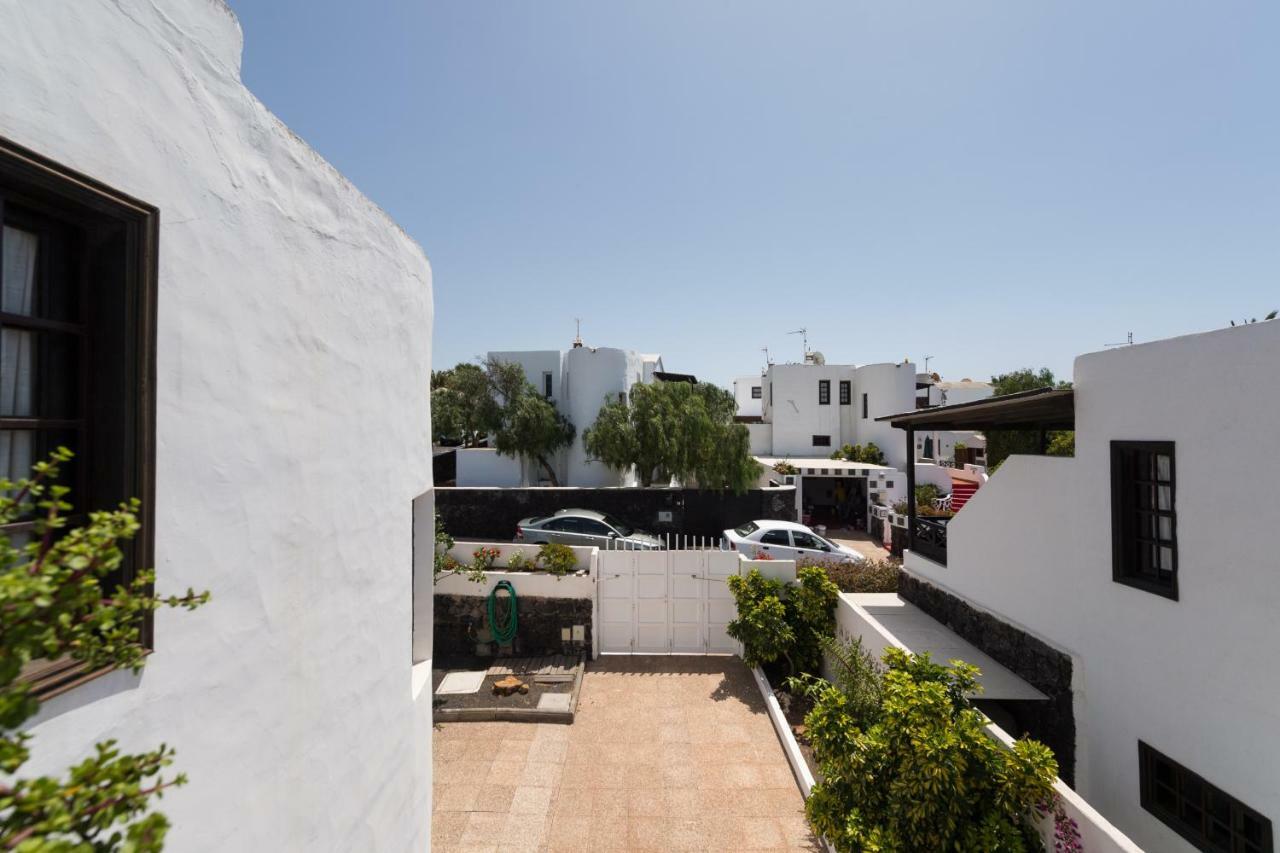 2Br Beach House - Solarium & Shower Terrace - 13 Puerto del Carmen  Extérieur photo