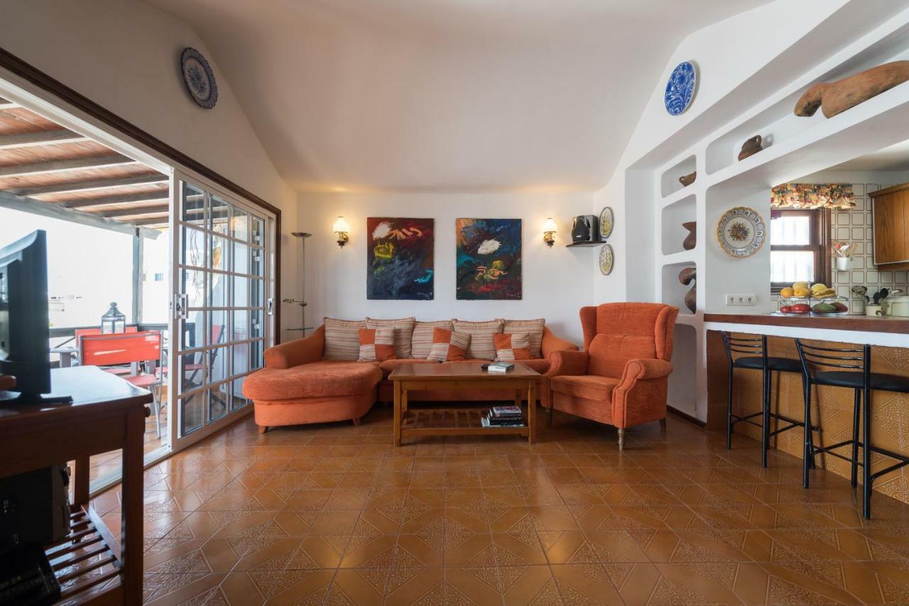 2Br Beach House - Solarium & Shower Terrace - 13 Puerto del Carmen  Extérieur photo